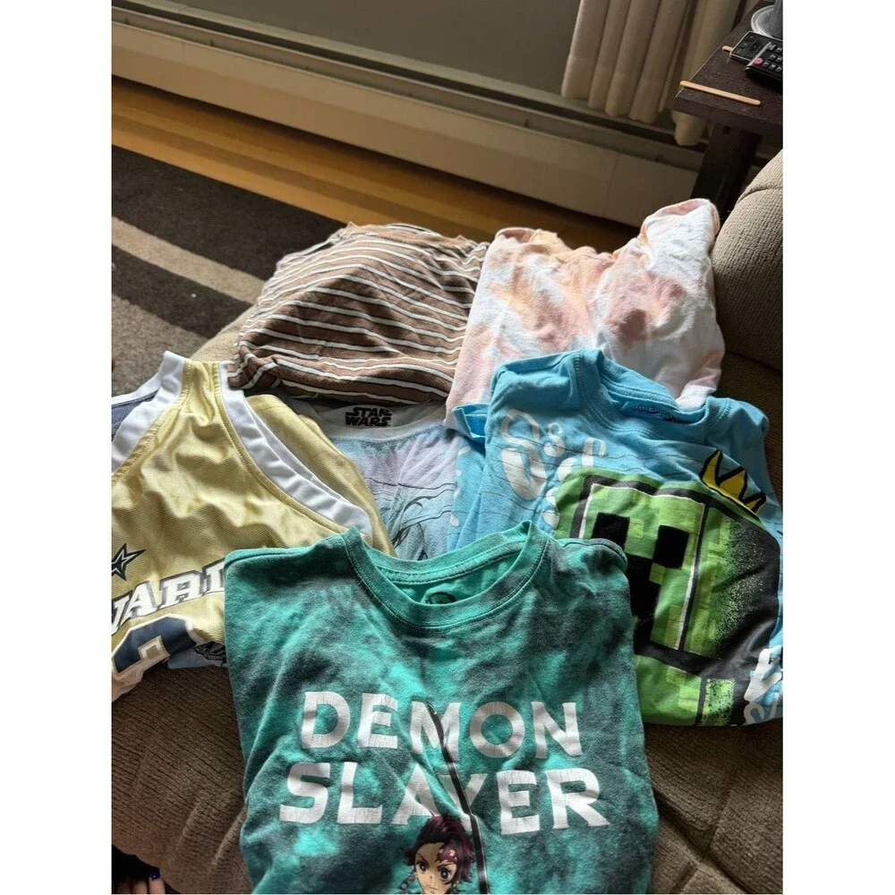 Bundle of 6 Graphic Tees